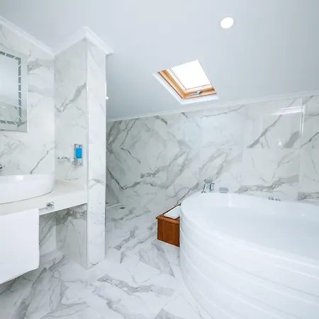 Bahce Aparthotel 4*